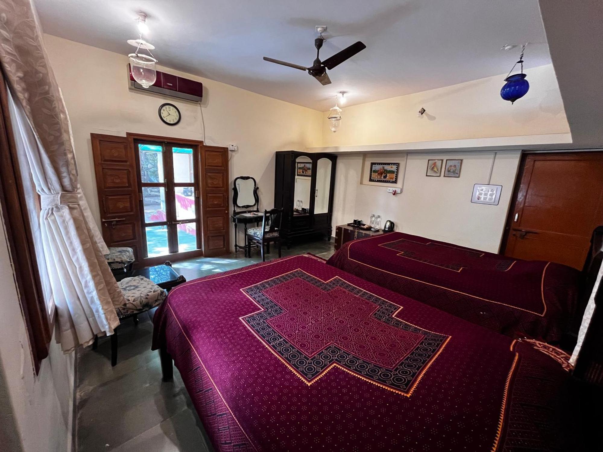 Sharad Baug Homestay Bhuj Exterior foto